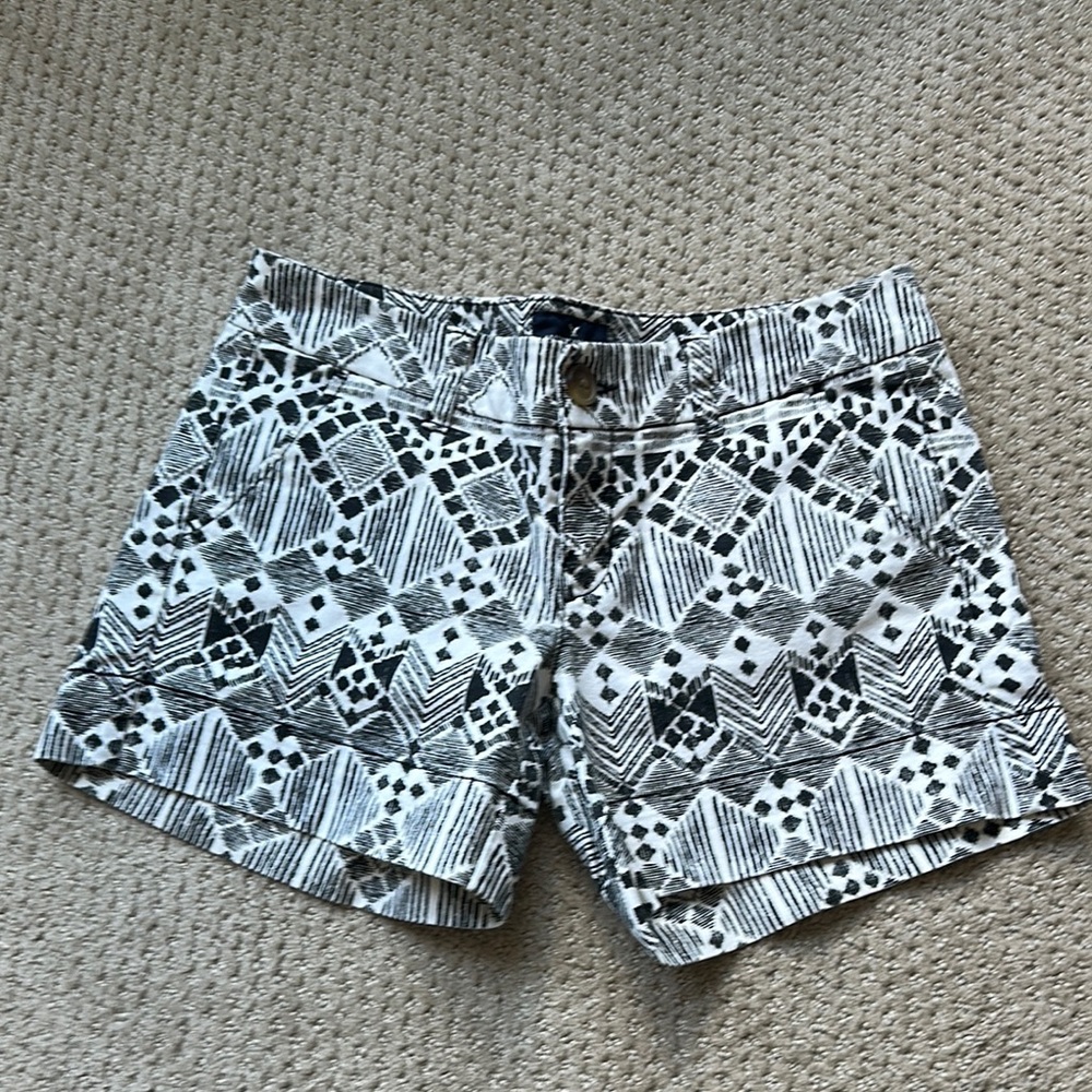 American Eagle Outfitters Black and White Geometric Shorts